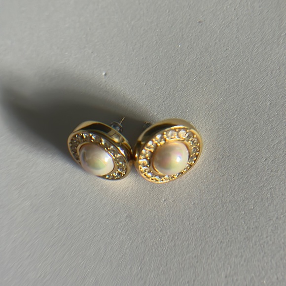 Vintage Faux Pearl Rhinestone Post Earrings - Picture 10 of 10